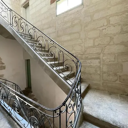 Studette Avec Le Charme De L'ancien Appartamento
